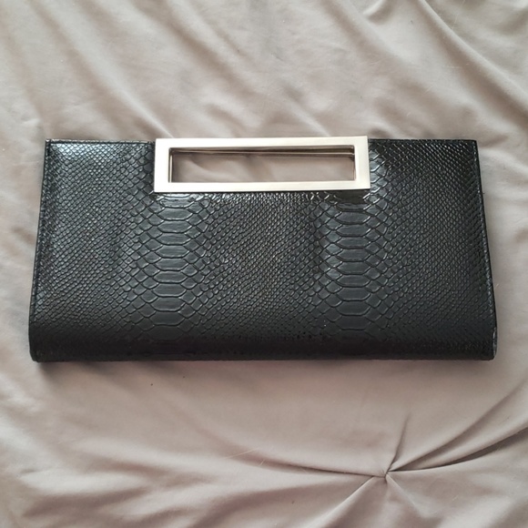 Black clutch - Picture 1 of 3